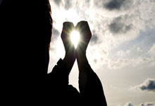 J9九游会官网：剑南春｜巴萨4-1赫罗纳3分领跑，莱万双响，亚马尔造乌龙+中框.